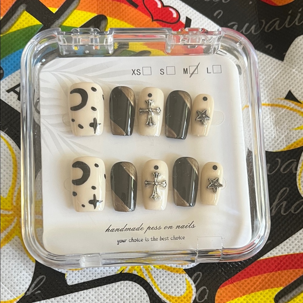Beige & Black Press-On Nail Set with Star & Cross Charms 🤎💅🏼